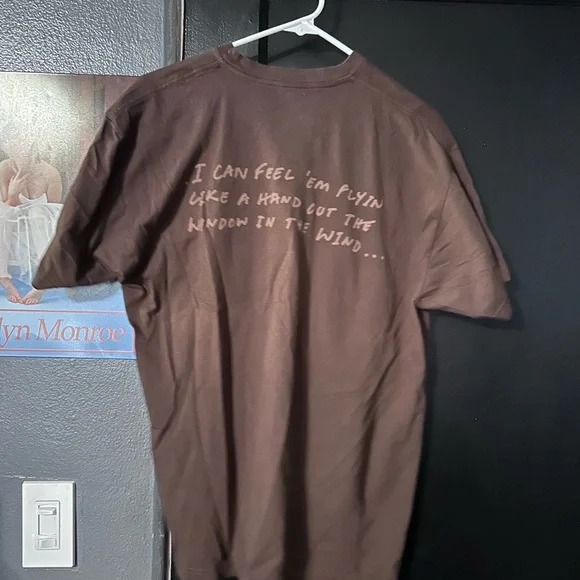 Keith Urban Brown Graphic T-Shirt - Picture 5 of 5